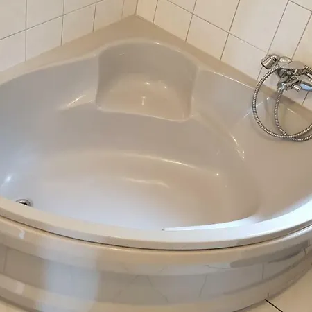 Thuis In בית נופש